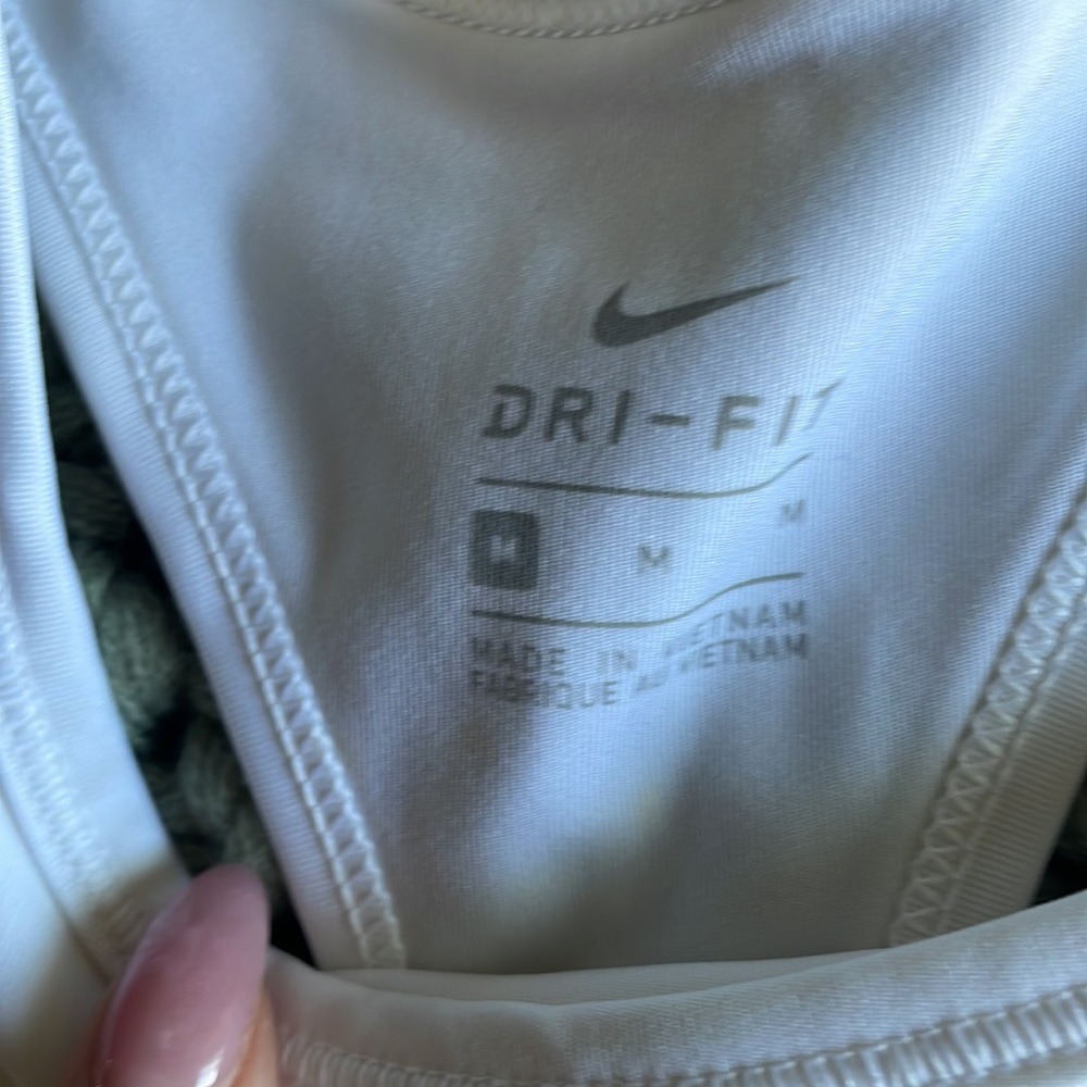 Nike sports bra - Picture 3 of 3